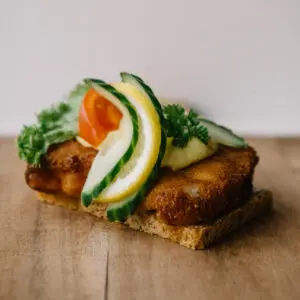 Rugbreyð við raspaðum hýsaflak